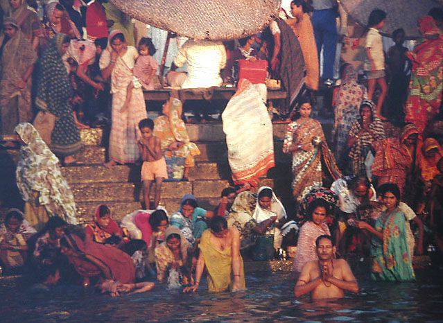 Bathing on the Ghats